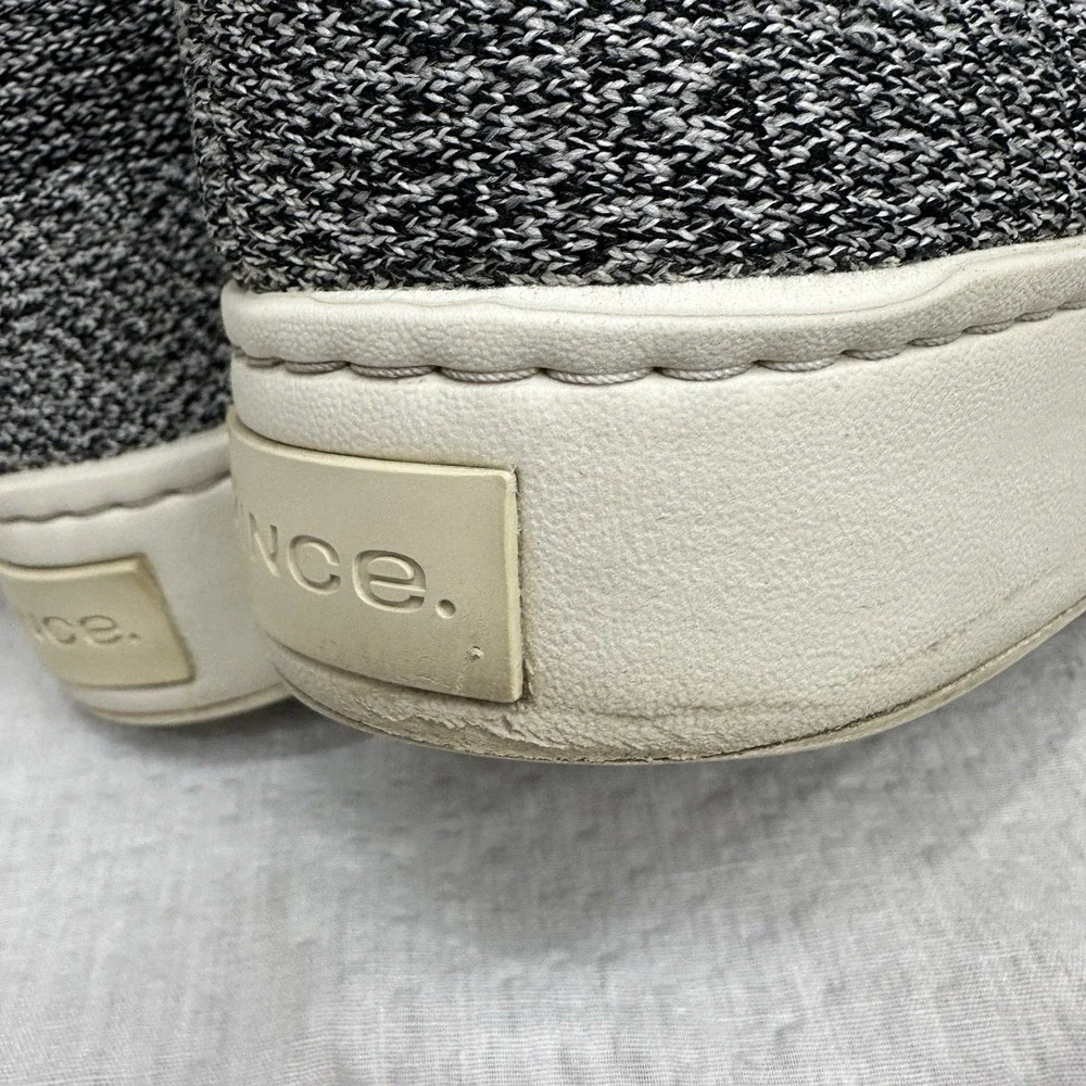 VINCE Walsh Knit Slip-on Sneakers Women's 8 M Gray White‎ Loafers Shoes Platform